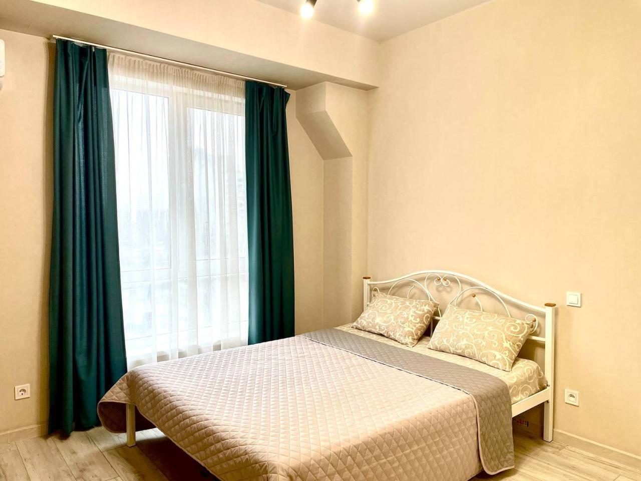 Жк Парковый Квартал Apartment Harkiv Exterior foto